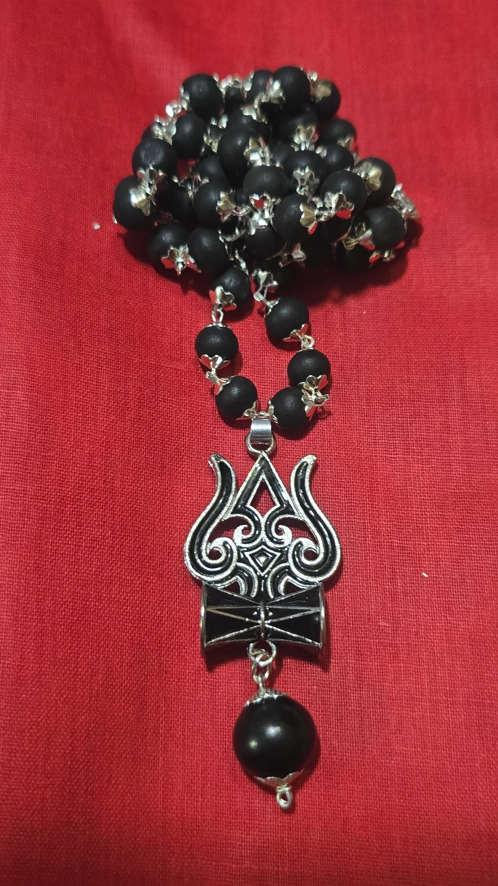 KARUNGALI SILVER PLATED MALAI WITH THRISULAM  DOLOR