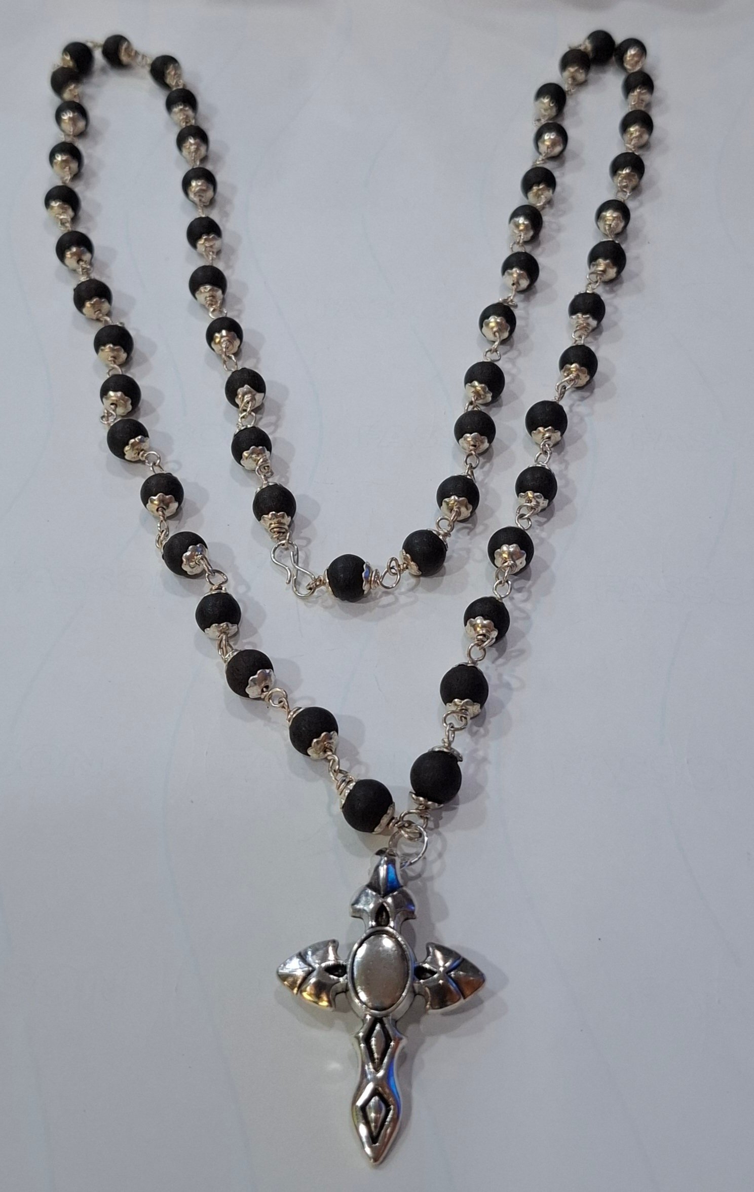 KARUNGALI SILVER CAP MALAI 54 + 1 BEADS  WITH CROSS DOLOR