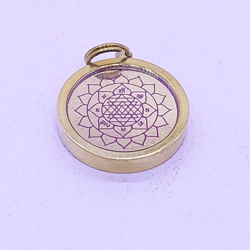 SAMPOORNA SHREE YENTRA LOCKET