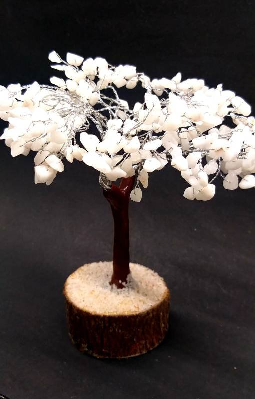 WHITE AGAT GEM TREE