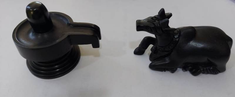 KARUNGALI SHIVLING - NANDHI