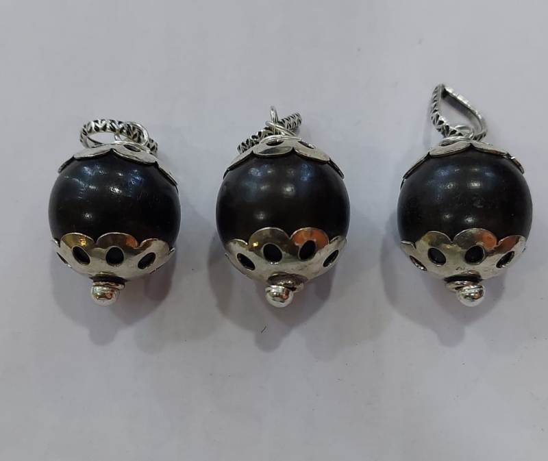 KARUNGALI 20MM LOCKET-PENDENT