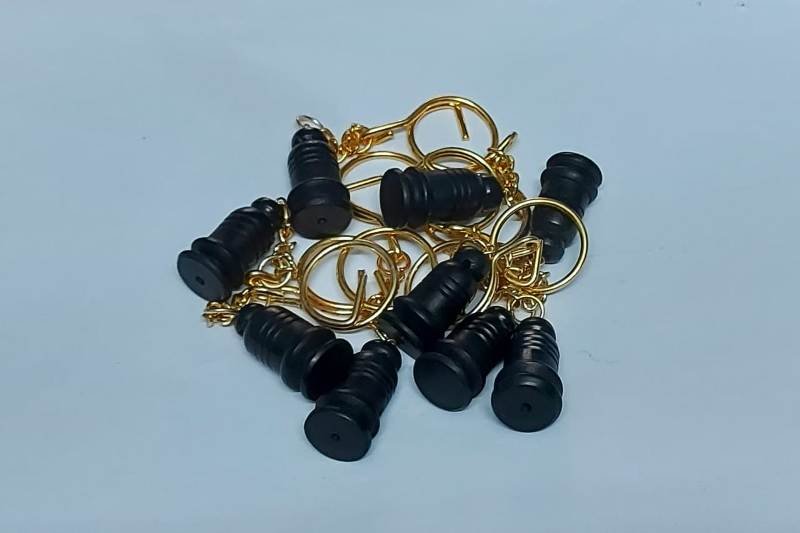 KARUNGALI SHIVLING KEY CHAIN