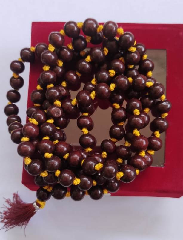 RED SANDALWOOD 8MM KNOTTED MALAI 108+1